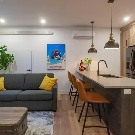883 Suite 102 Bromont Vieux Village 2Cac , Foyer Extérieur photo